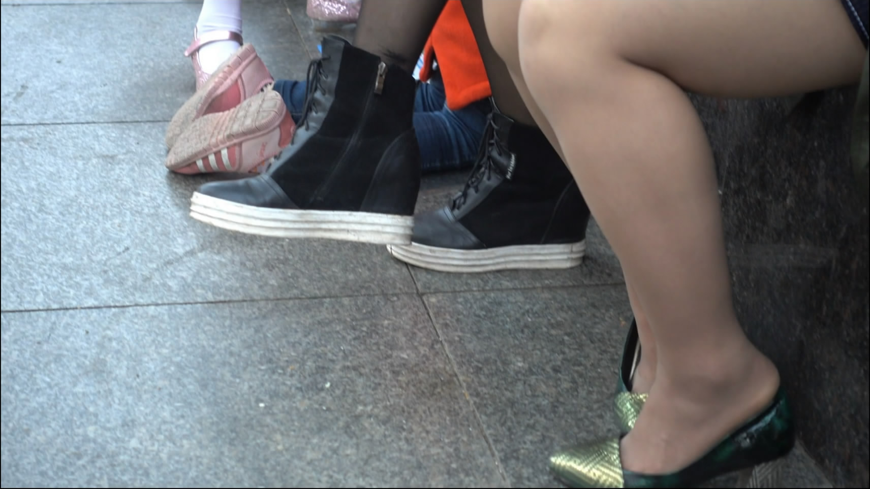 streetsnapdangl[00 00 56][20181130 000848 8]